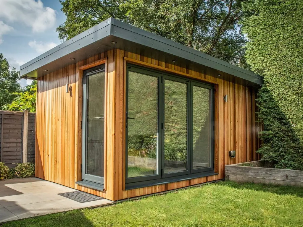 Garden office with storeroom Northwood